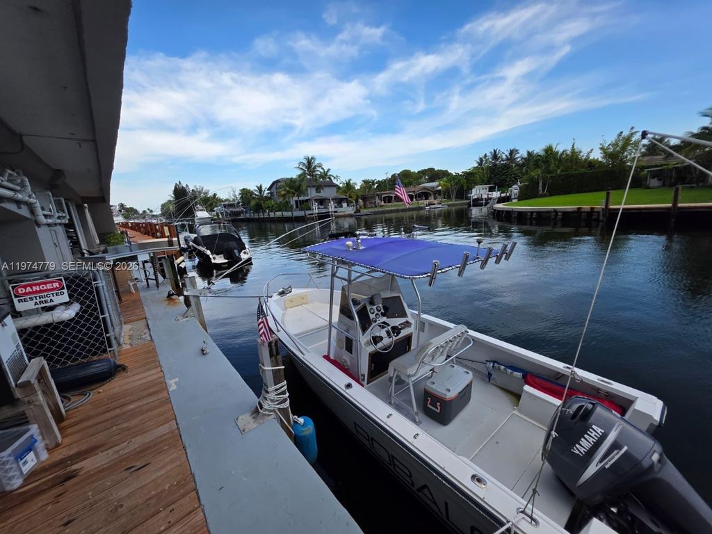 2500 NE 135th St B103, North Miami, FL 33181