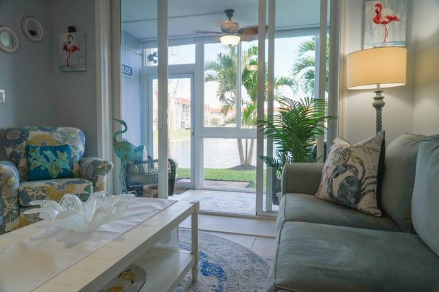 8901 Sunrise Lakes Boulevard 105, Sunrise, FL 33322