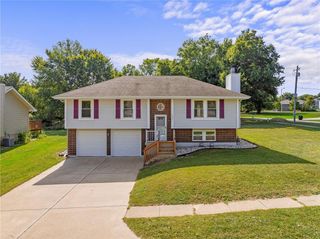 1901 NE Patterson Drive, Lee's Summit, MO 64086