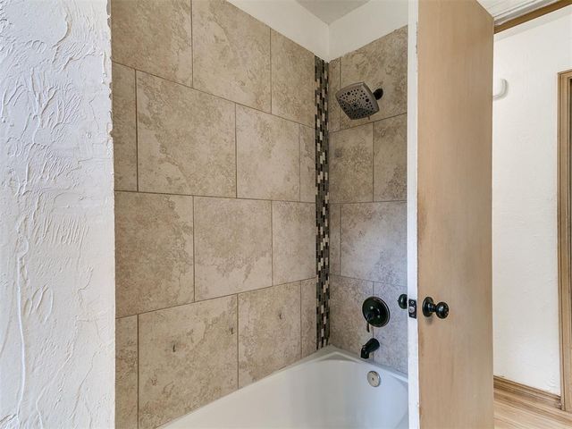 808 Del Haven Drive, Del City, OK 73115