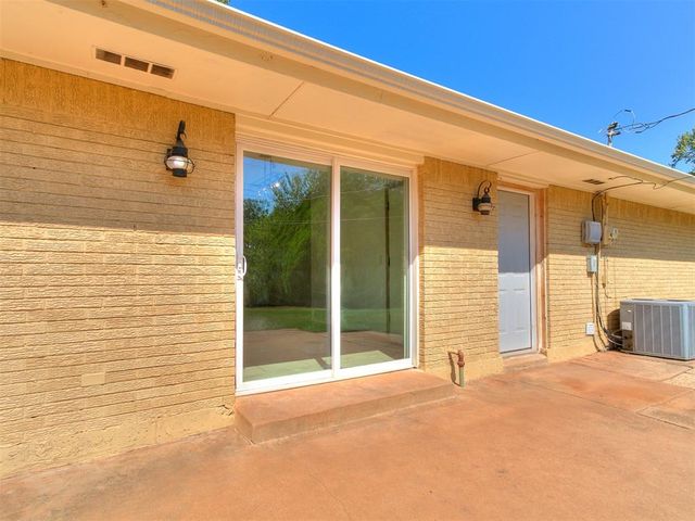 808 Del Haven Drive, Del City, OK 73115