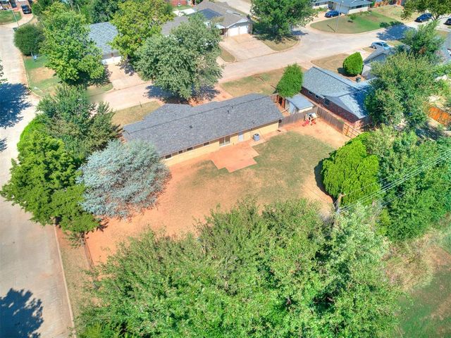 808 Del Haven Drive, Del City, OK 73115