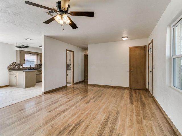 808 Del Haven Drive, Del City, OK 73115