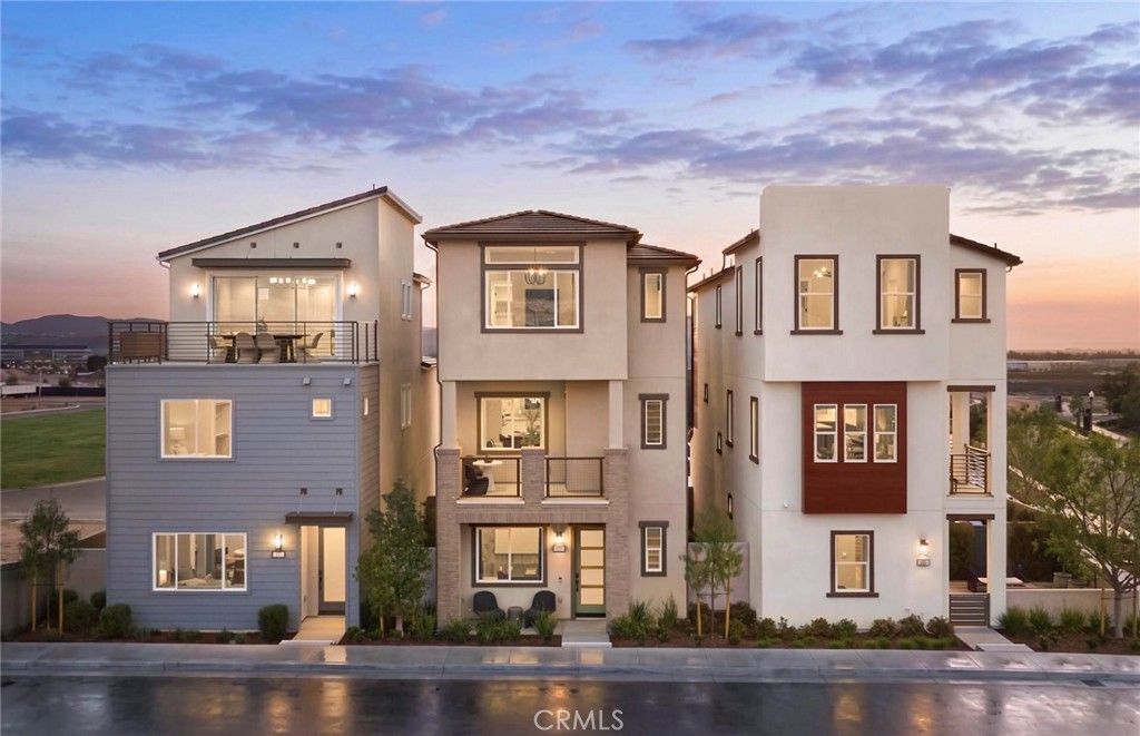 Image 19 of property listing at 171 Moody, Irvine, CA 92618