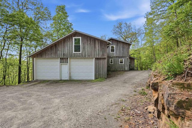 75 Linn Rd., Shirley, AR 72153