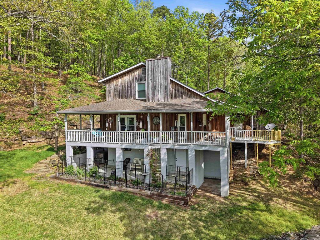 75 Linn Rd., Shirley, AR 72153