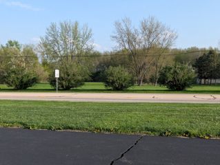 582 W Dresser Road, Dekalb, IL 60115
