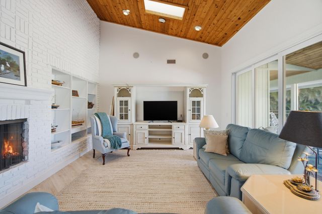 5201 SE Burning Tree Circle, Stuart, FL 34997