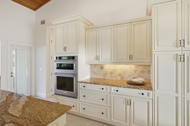 5201 SE Burning Tree Circle, Stuart, FL 34997