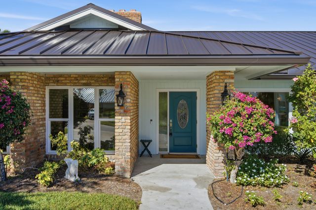 5201 SE Burning Tree Circle, Stuart, FL 34997