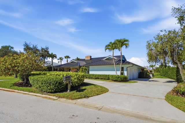 5201 SE Burning Tree Circle, Stuart, FL 34997