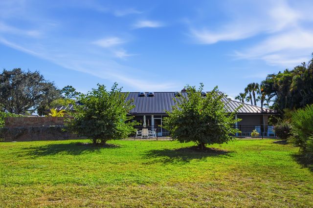 5201 SE Burning Tree Circle, Stuart, FL 34997