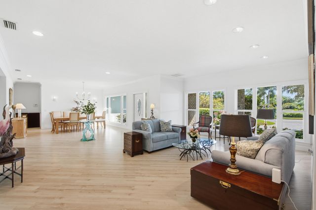 5201 SE Burning Tree Circle, Stuart, FL 34997