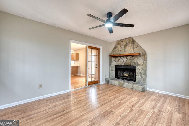 1957 Drayton Way, Young Harris, GA 30582