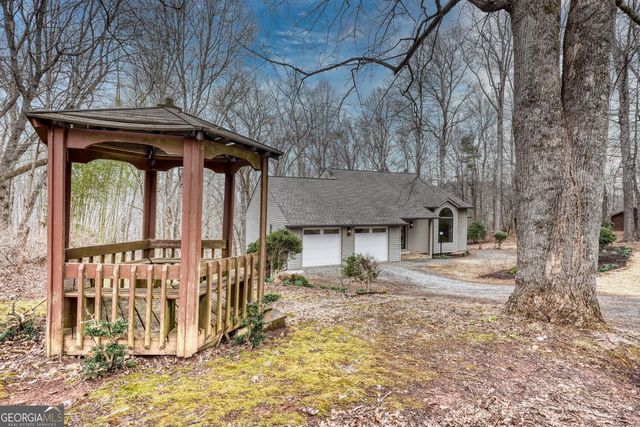 1957 Drayton Way, Young Harris, GA 30582