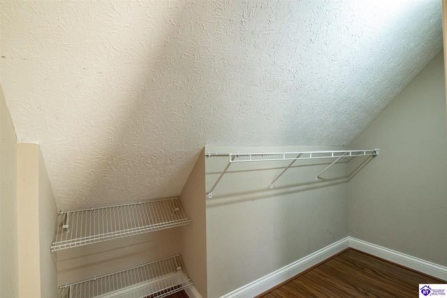 340 Vineland Place Drive, Vine Grove, KY 40175