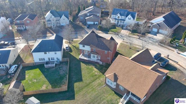 340 Vineland Place Drive, Vine Grove, KY 40175
