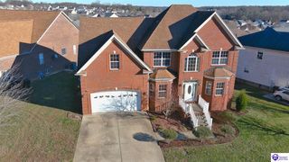 340 Vineland Place Drive, Vine Grove, KY 40175