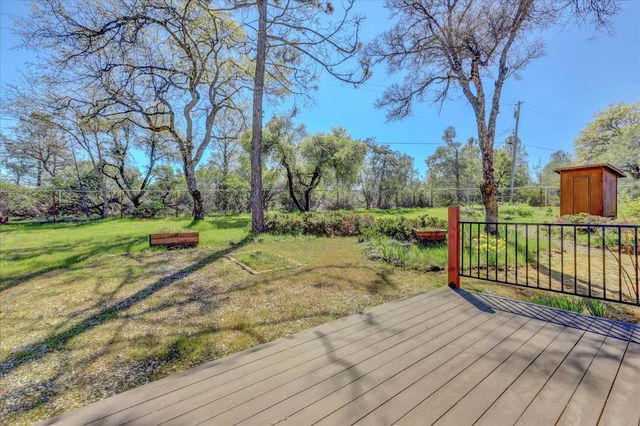 10265 Newtown Rd, Nevada City, CA 95959