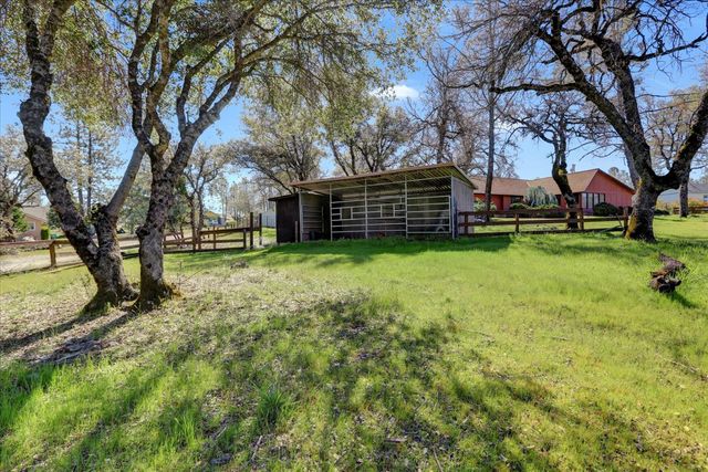 10265 Newtown Rd, Nevada City, CA 95959