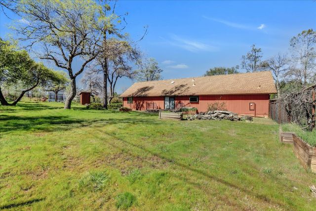 10265 Newtown Rd, Nevada City, CA 95959