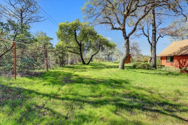 10265 Newtown Rd, Nevada City, CA 95959