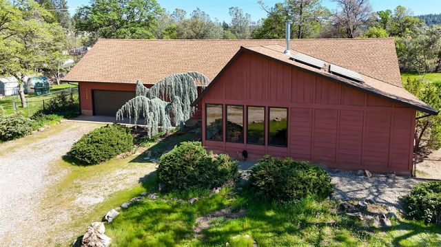 10265 Newtown Rd, Nevada City, CA 95959