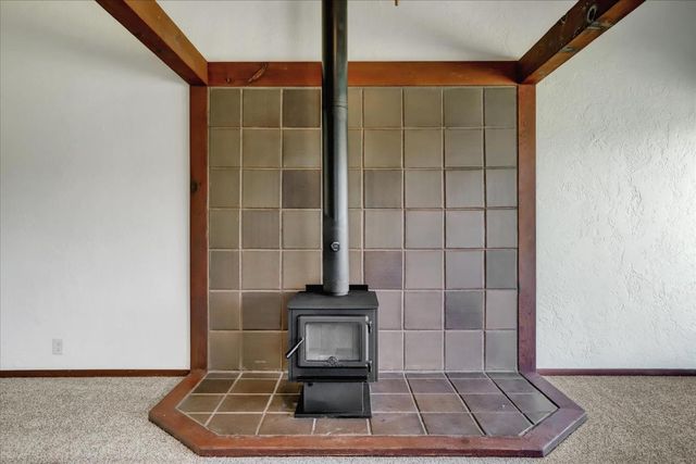 10265 Newtown Rd, Nevada City, CA 95959