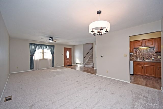 615 Bendwood Way, Beavercreek, OH 45430