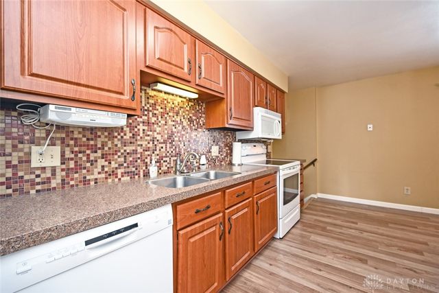 615 Bendwood Way, Beavercreek, OH 45430