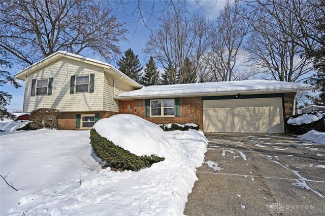 615 Bendwood Way, Beavercreek, OH 45430