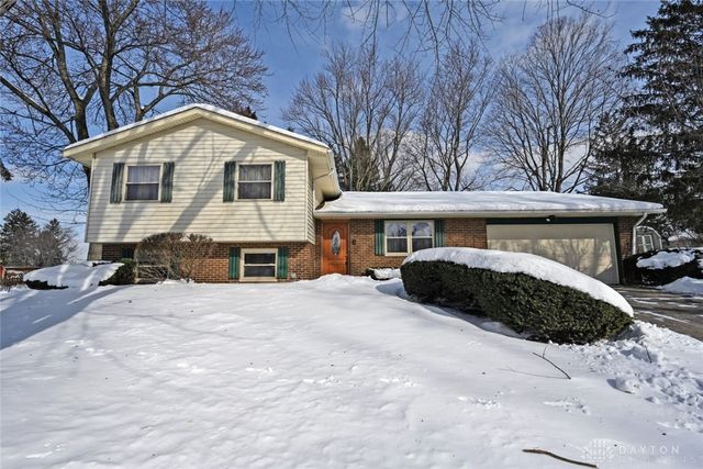 615 Bendwood Way, Beavercreek, OH 45430