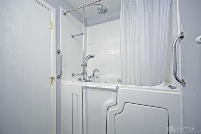 615 Bendwood Way, Beavercreek, OH 45430