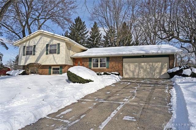 615 Bendwood Way, Beavercreek, OH 45430