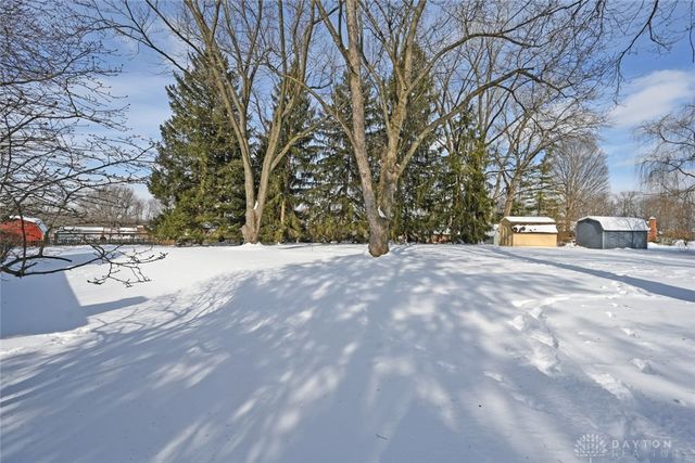 615 Bendwood Way, Beavercreek, OH 45430