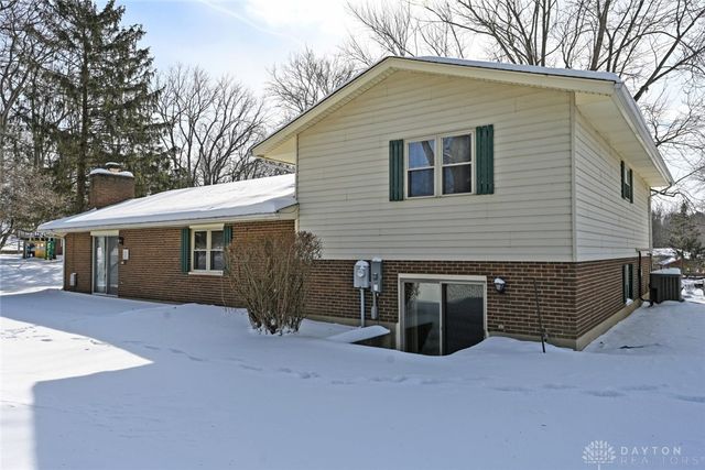 615 Bendwood Way, Beavercreek, OH 45430