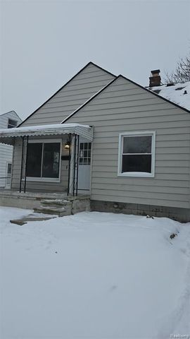 590 E Madison Avenue, Pontiac, MI 48340