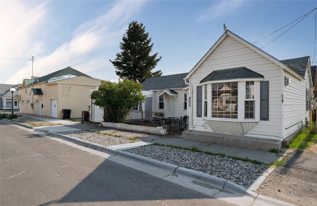411 Ash Street, Anaconda, MT 59711 photo 2