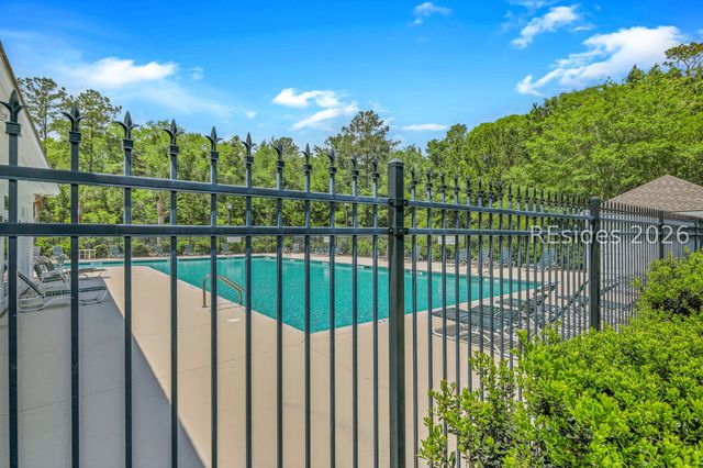 5 Parkside Ct, Bluffton, SC 29910