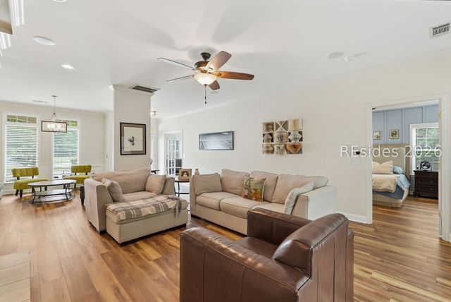 5 Parkside Ct, Bluffton, SC 29910