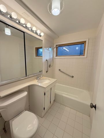 42 Shrewsbury Green Dr F, Shrewsbury, MA 01545