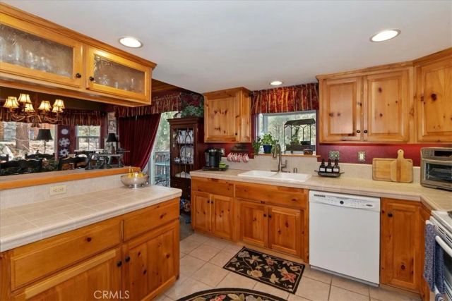 42243 Castle Crag, Big Bear Lake, CA 92315