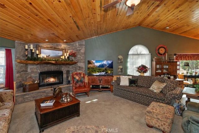 42243 Castle Crag, Big Bear Lake, CA 92315