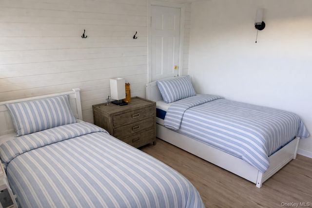 78 E Bayview Avenue 14, Ocean Bay Park, NY 11770