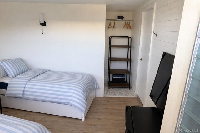 78 E Bayview Avenue 14, Ocean Bay Park, NY 11770