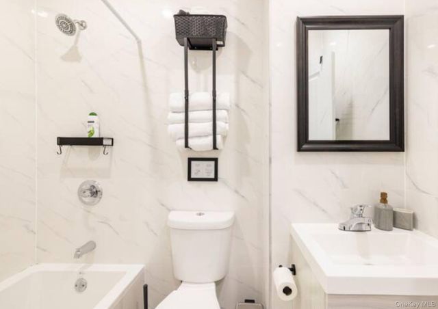 107 Utica, Brooklyn, NY 11213