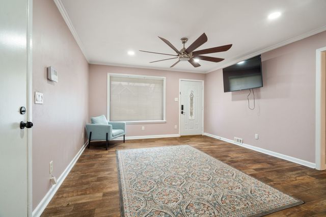 1614 Seevers Avenue, Dallas, TX 75216