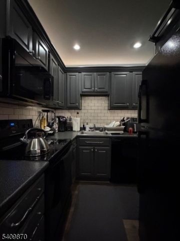 28 Lincoln Gdns 28, Parsippany-troy Hills Twp., NJ 07034