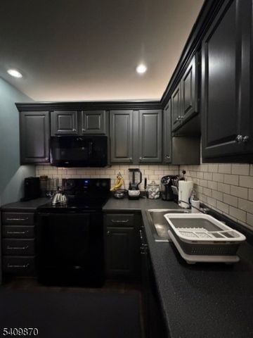 28 Lincoln Gdns 28, Parsippany-troy Hills Twp., NJ 07034