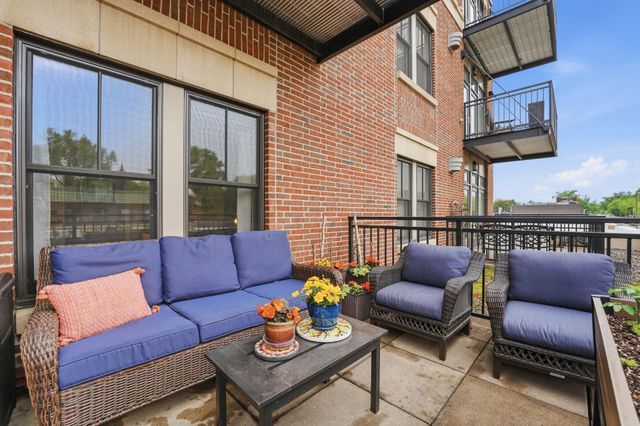 1060 Grand Avenue 203, Saint Paul, MN 55105